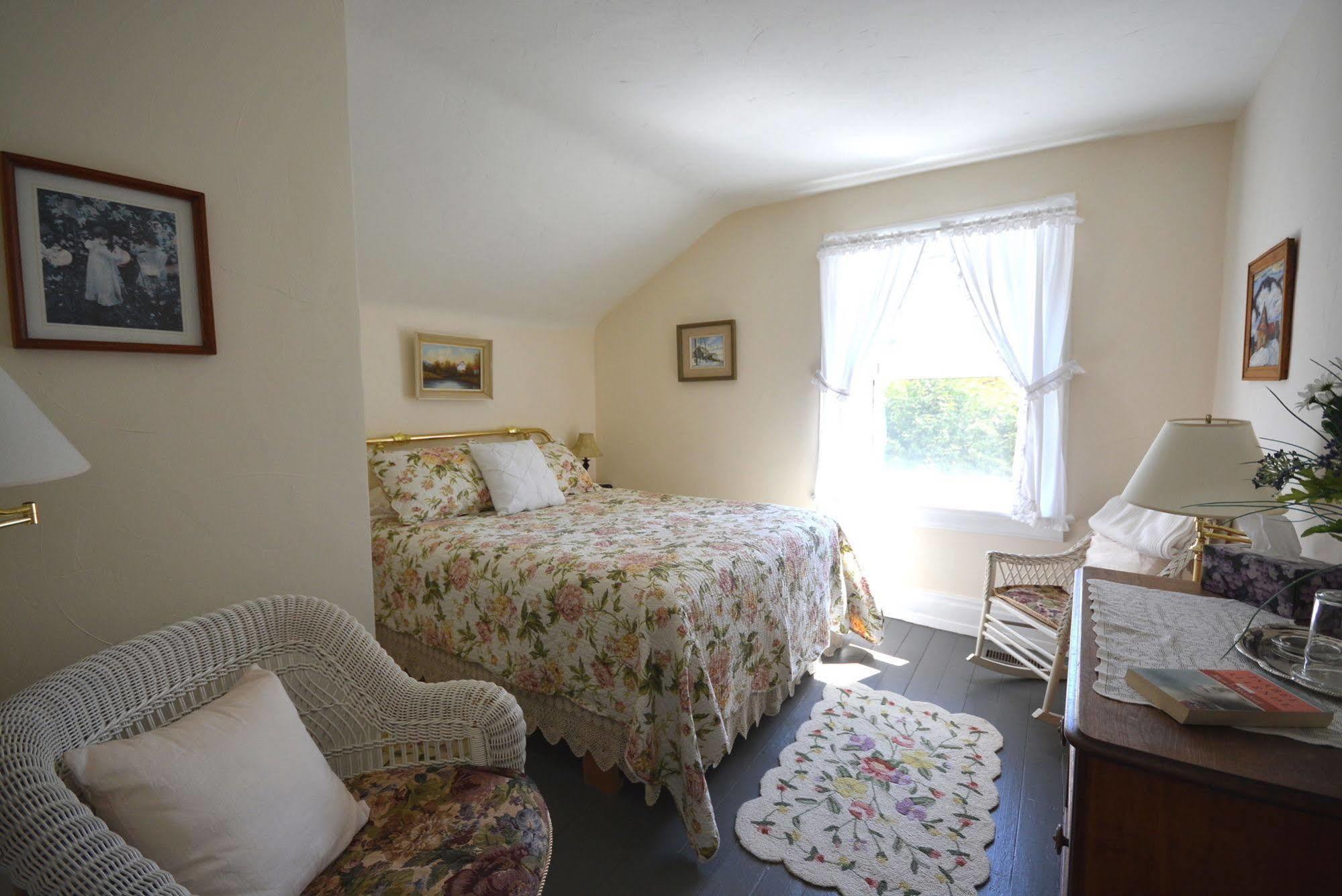 1842 Bed & Breakfast Saint Jacobs Exterior photo