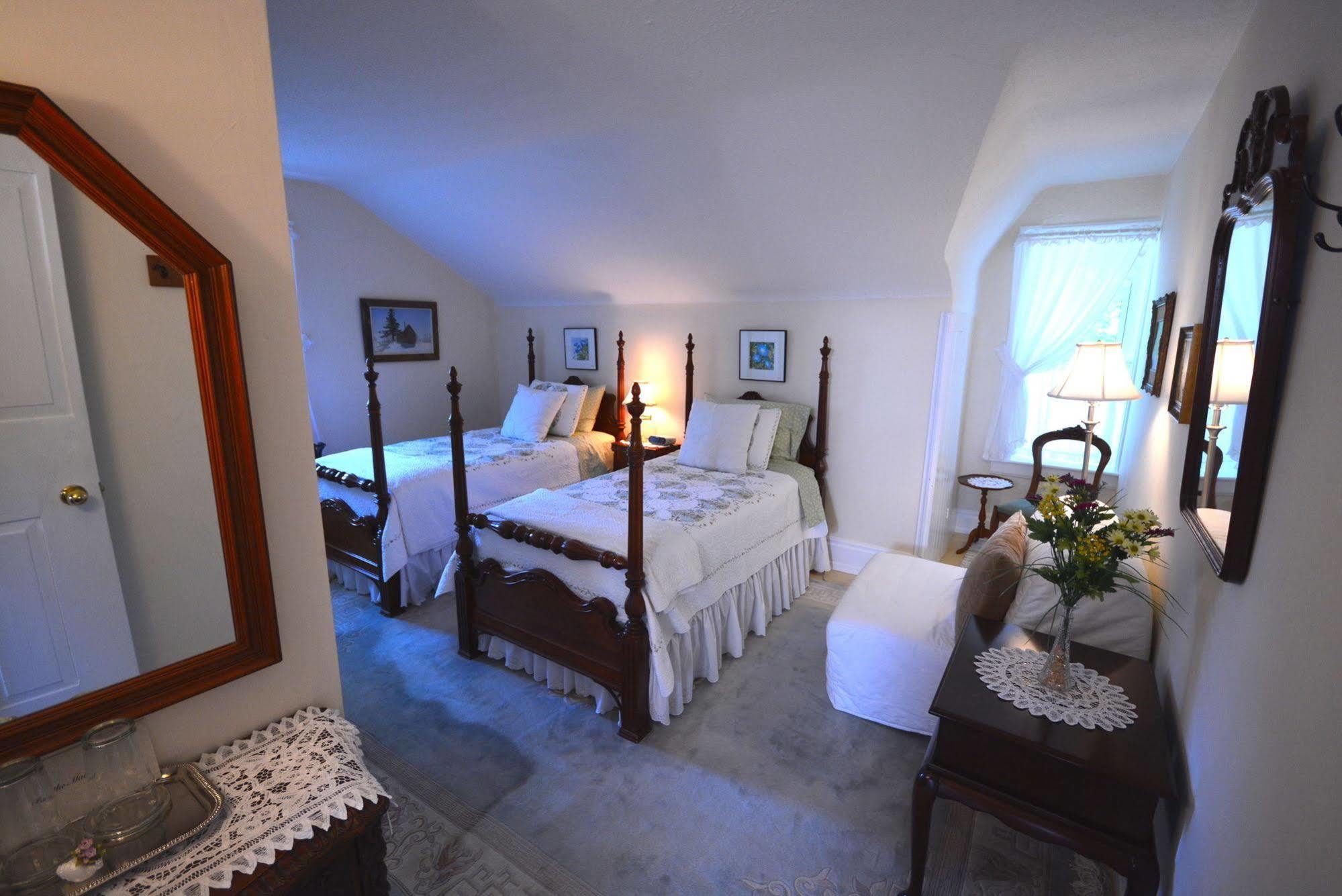 1842 Bed & Breakfast Saint Jacobs Exterior photo